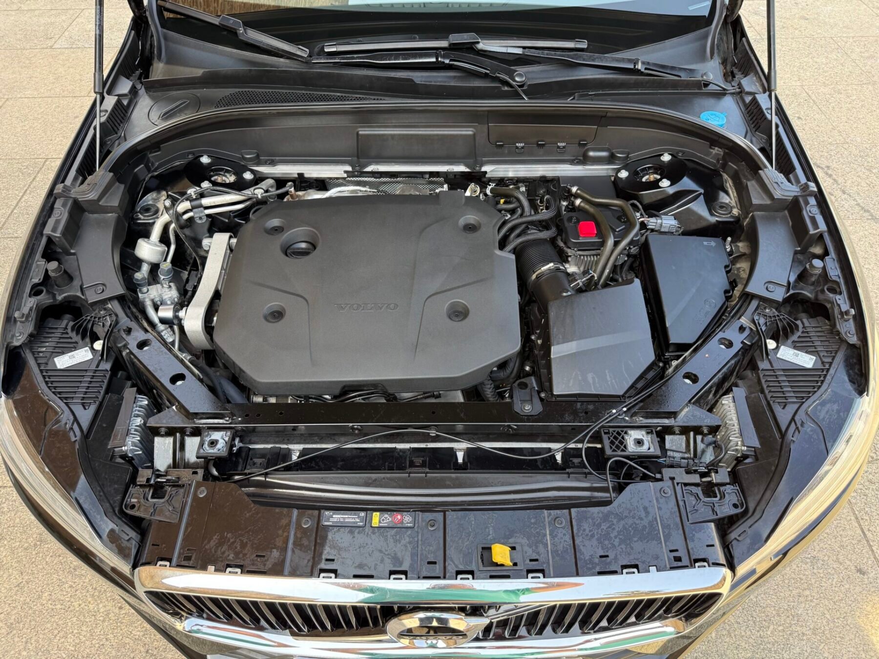 VOLVO XC60 MOMENTUM PRO 2WD 2.0 B4 197 CV AUTO