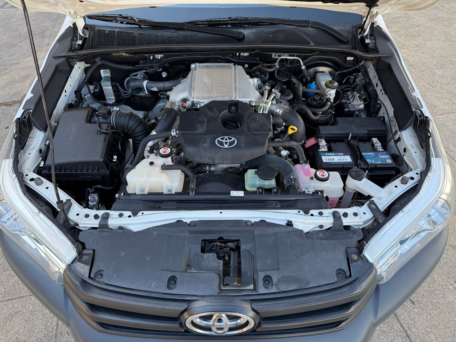 TOYOTA Hilux  2.4 D-4D CABINA DOBLE GX PICKUP