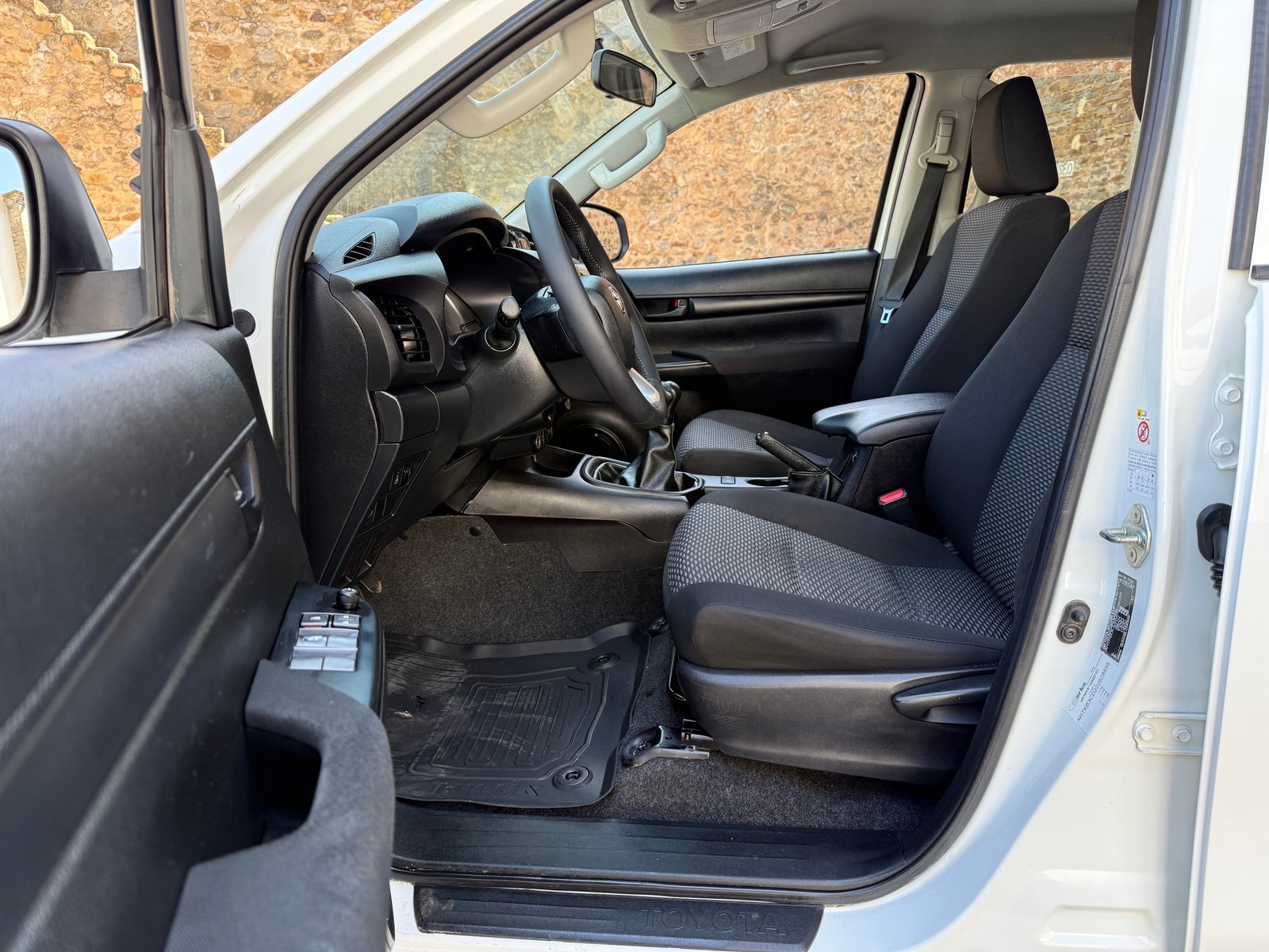 TOYOTA Hilux  2.4 D-4D CABINA DOBLE GX PICKUP