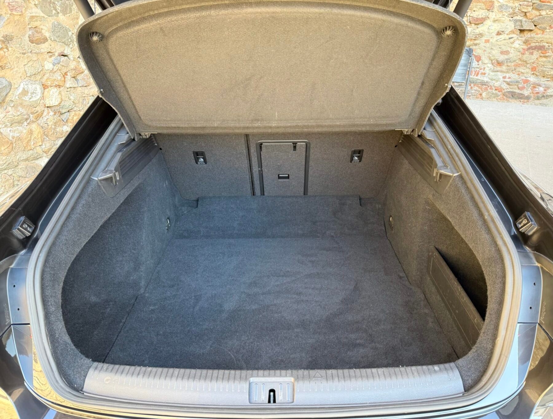 VOLKSWAGEN Arteon  R-Line 2.0 TSI  (190CV) DSG