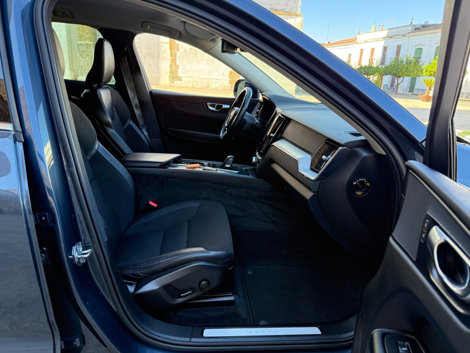VOLVO XC60 Business Plus AWD 2.0 B4 197 CV Auto 