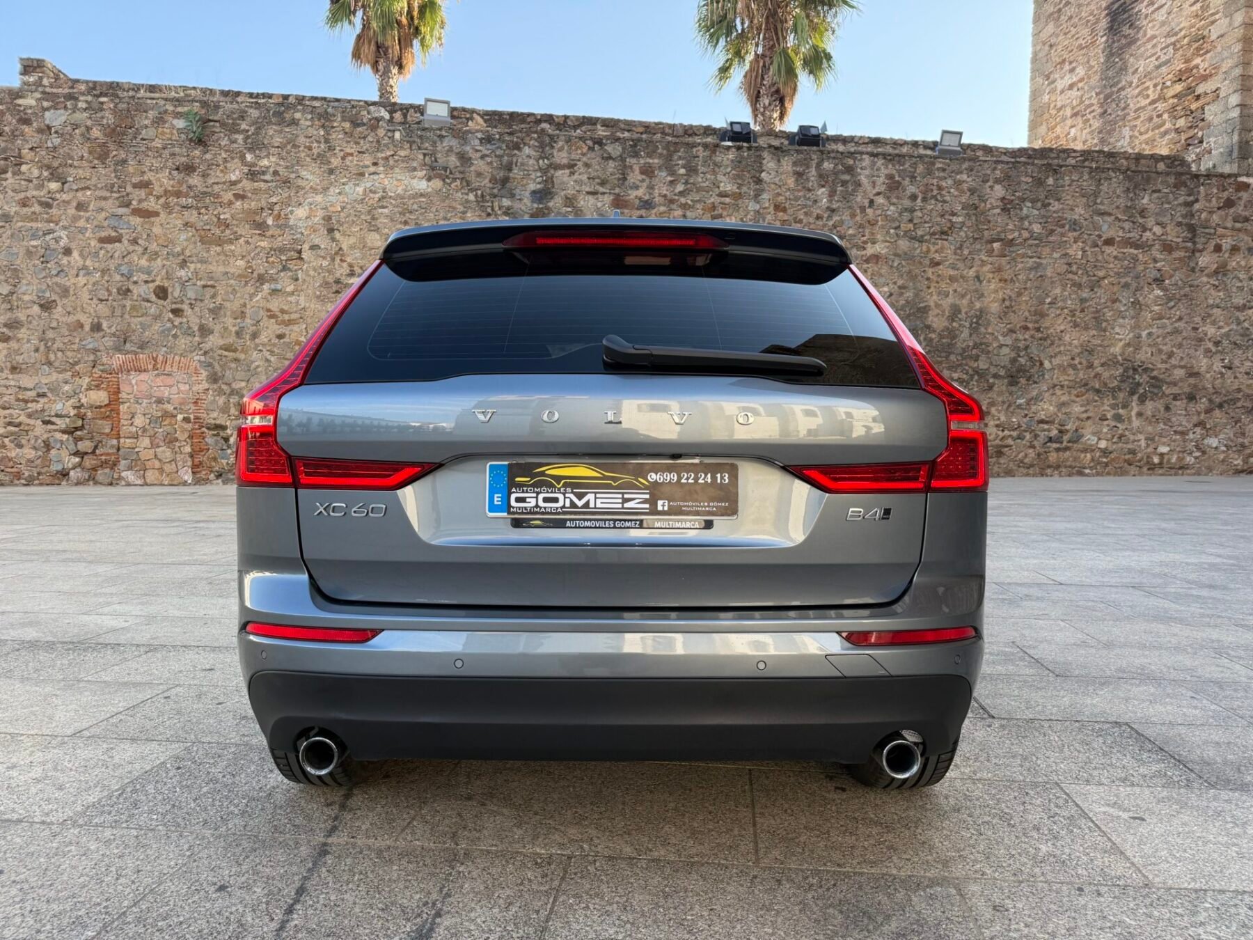 VOLVO XC60 2.0 B4 AWD Business Plus Auto 197 