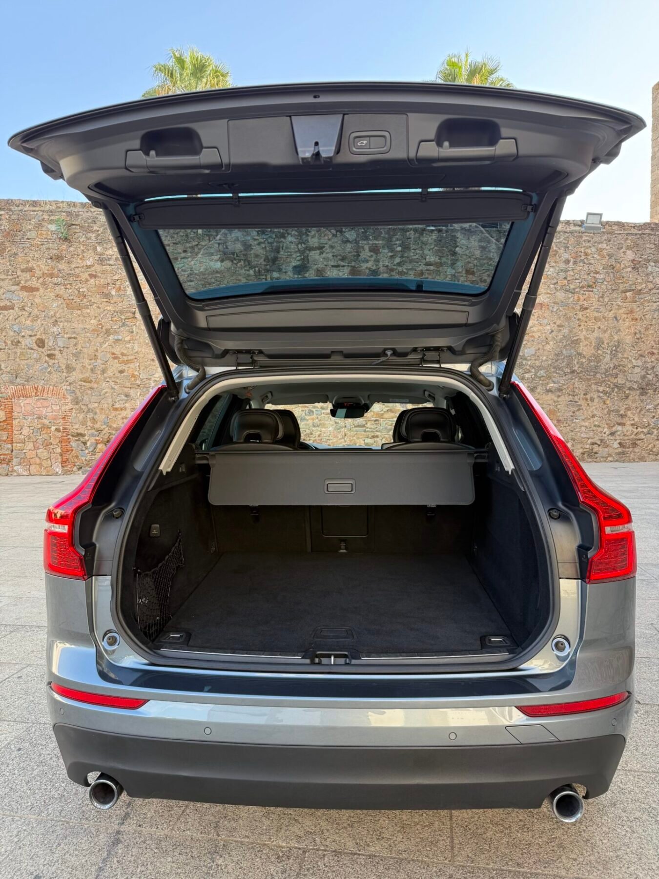 VOLVO XC60 2.0 B4 AWD Business Plus Auto 197 