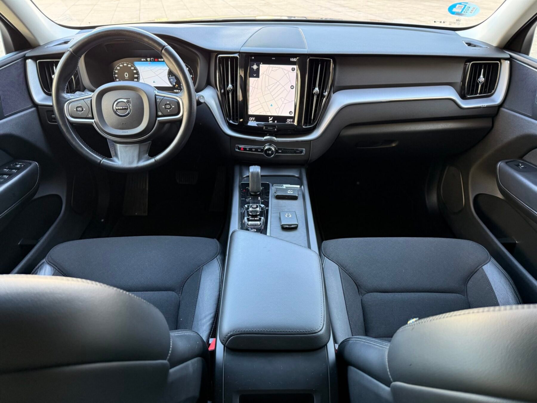 VOLVO XC60 2.0 B4 AWD Business Plus Auto 197 