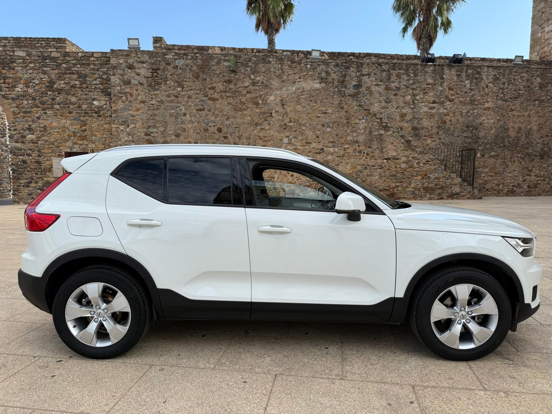 VOLVO XC40 Momentum 2WD 1.5 T3 165CV Auto 