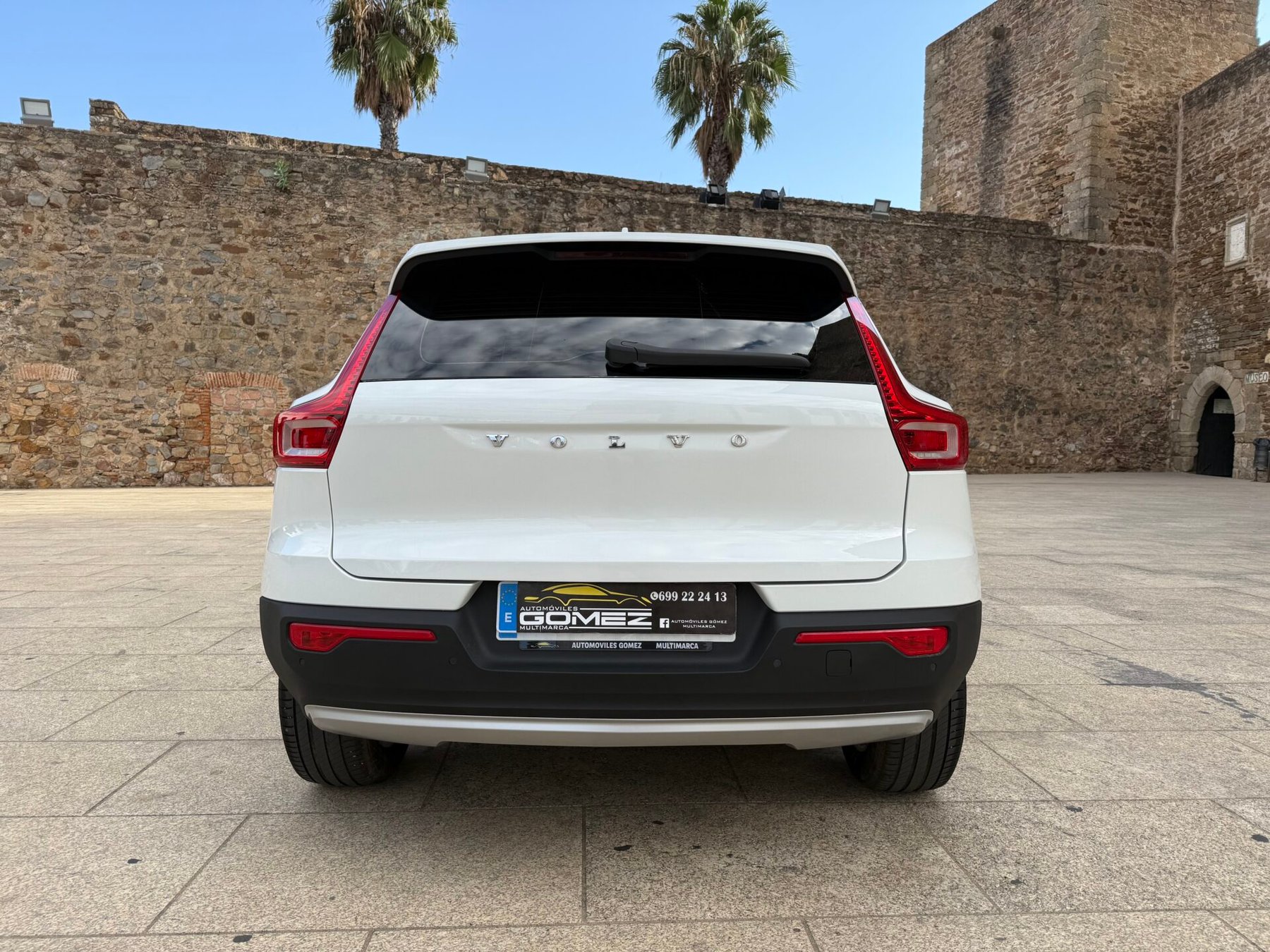 VOLVO XC40 Momentum 2WD 1.5 T3 165CV Auto 