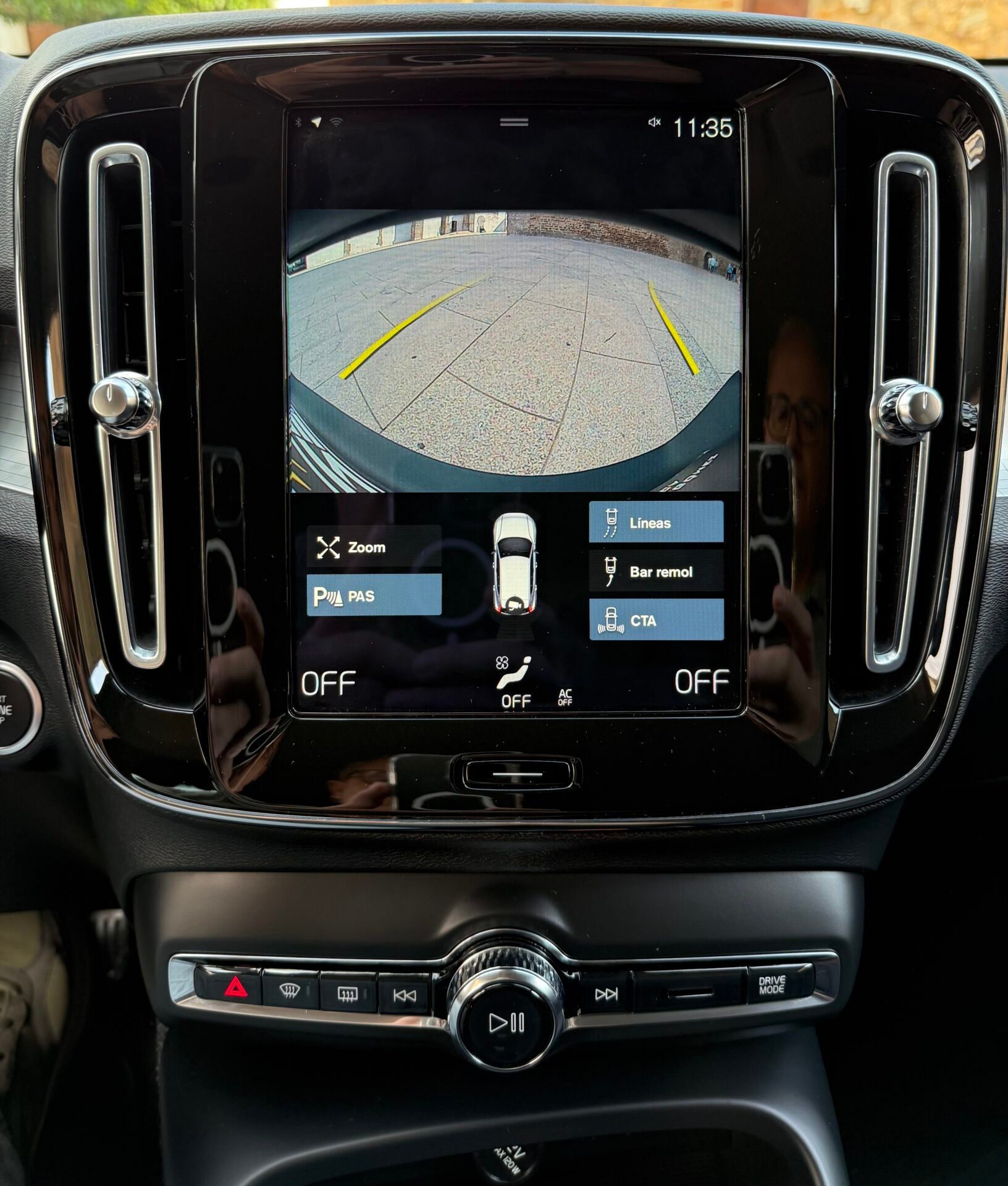 VOLVO XC40 Momentum 2WD 1.5 T3 165CV Auto 