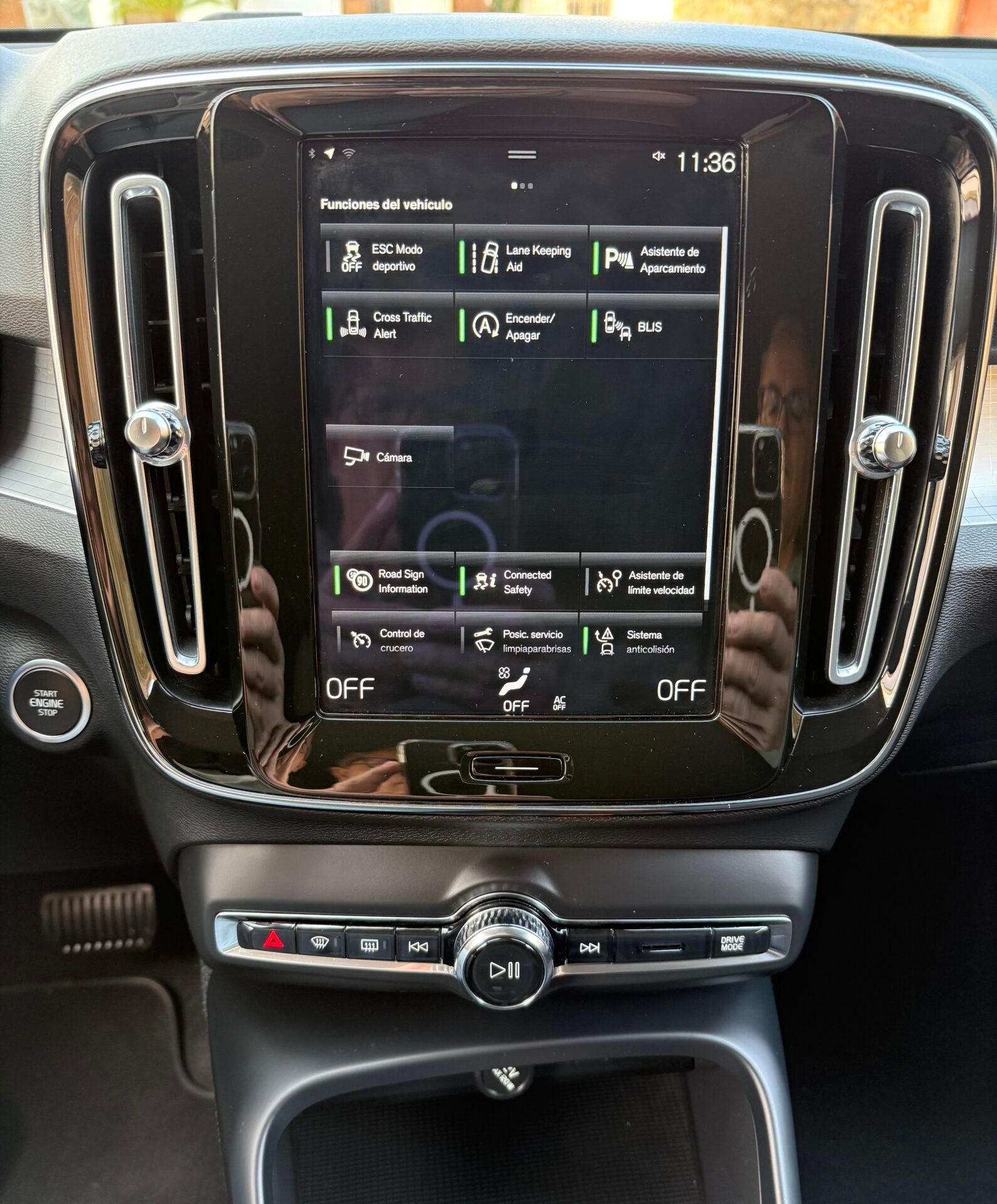 VOLVO XC40 Momentum 2WD 1.5 T3 165CV Auto 