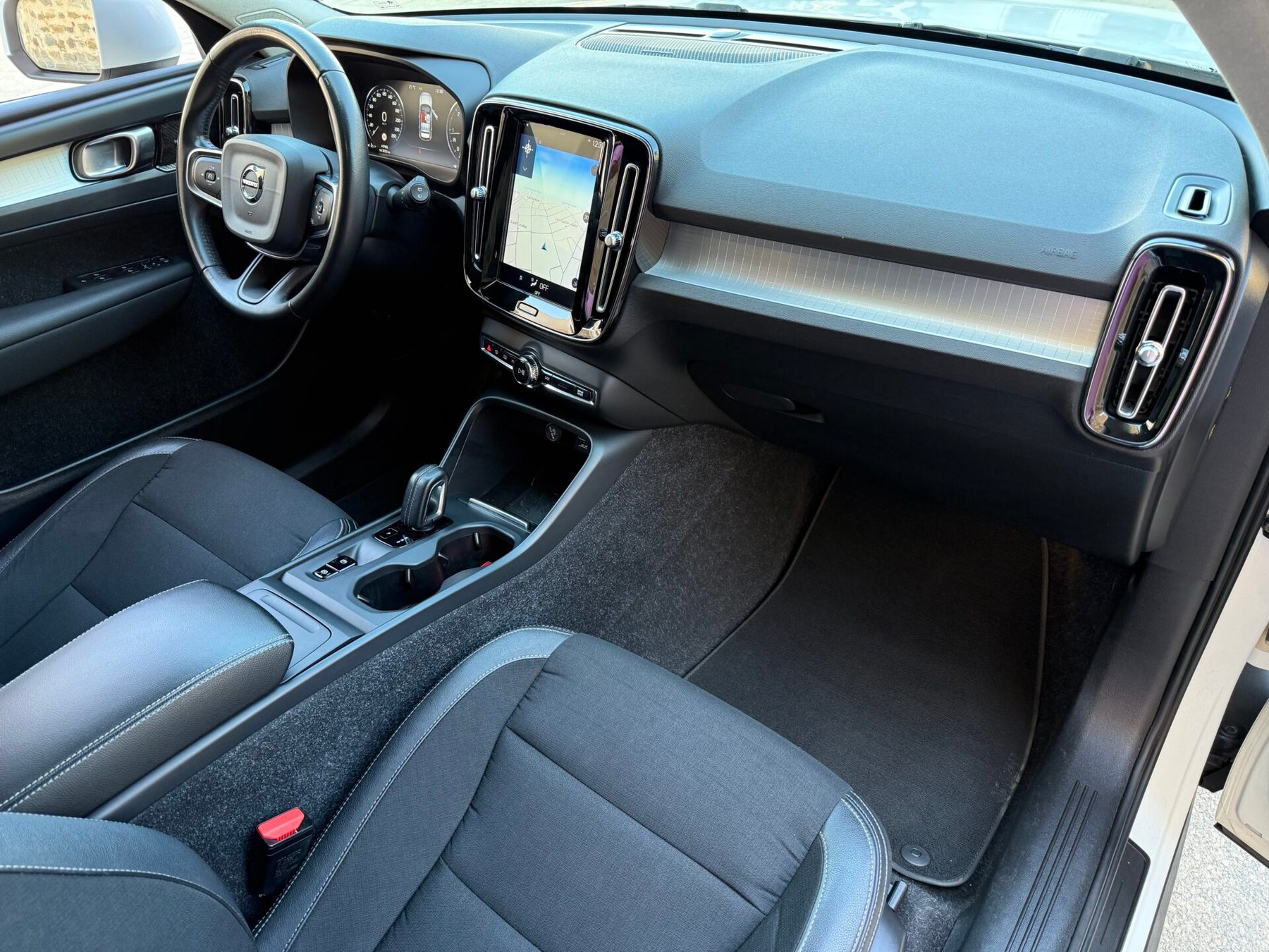 VOLVO XC40 Business Plus 2WD 2.0 D3 150CV Auto 