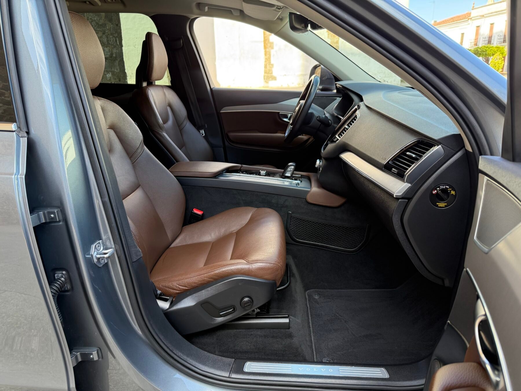 VOLVO XC90  2.0 B5 D AWD Momentum Pro Auto 235 CV 