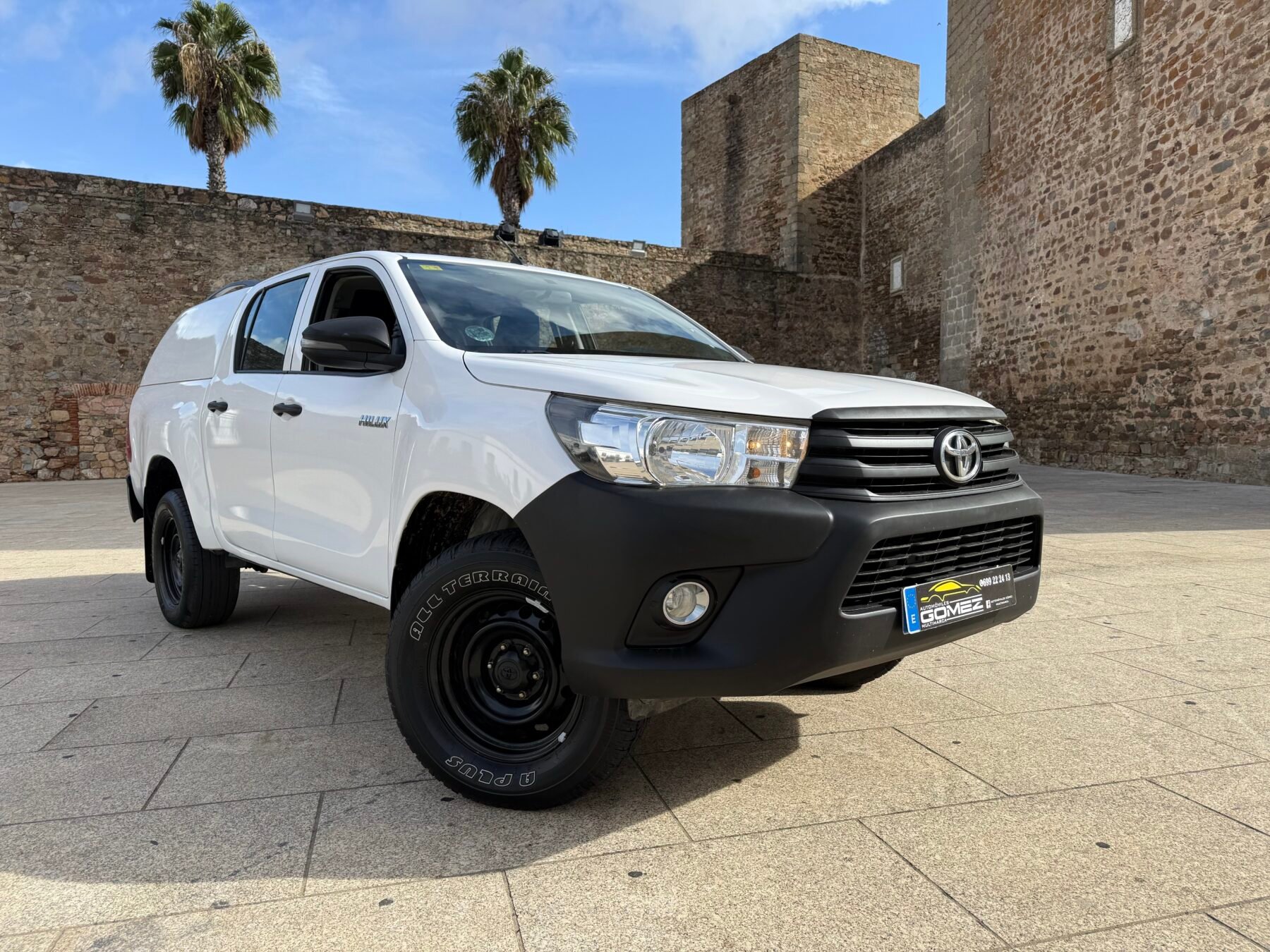 TOYOTA Hilux 2.4 D-4D Cabina Doble GX pickup 