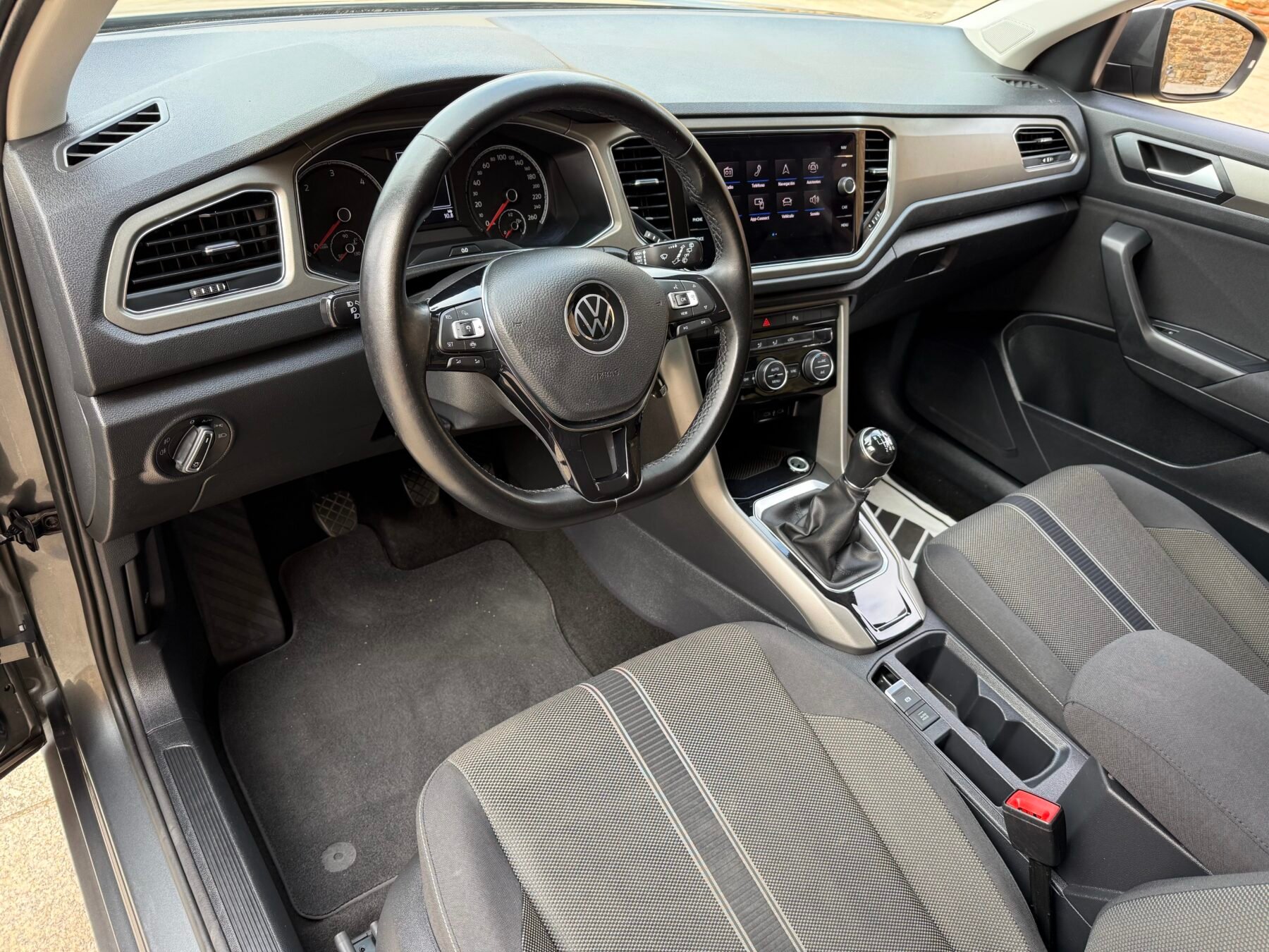 VOLKSWAGEN T-Roc 2.0TDI 150 CV ADVANCE R-LINE