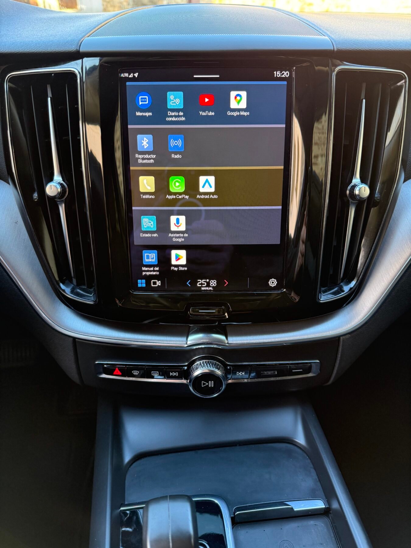 VOLVO XC60 Business Plus  2.0 D4 Auto 197 CV 