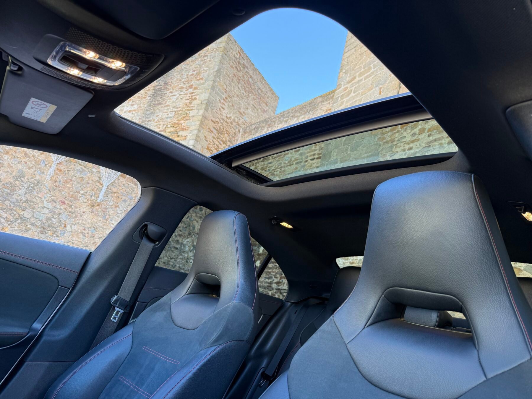 MERCEDES-BENZ CLA coupé 200 D AMG 