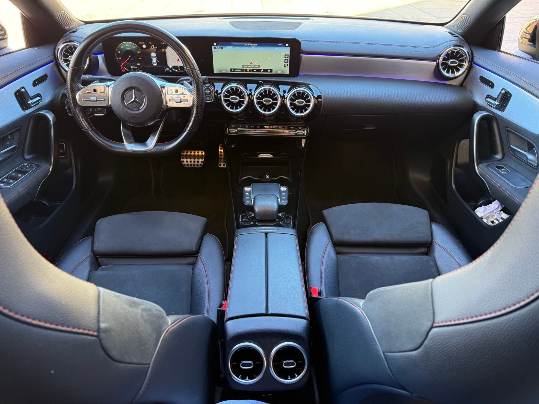 MERCEDES-BENZ CLA coupé 200 D AMG 