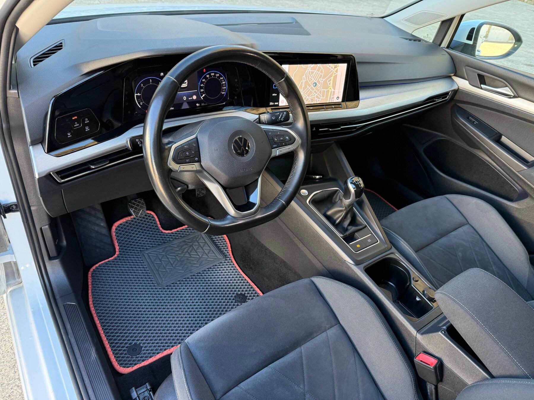 VOLKSWAGEN Golf Life 2.0 TDI  (115CV) 