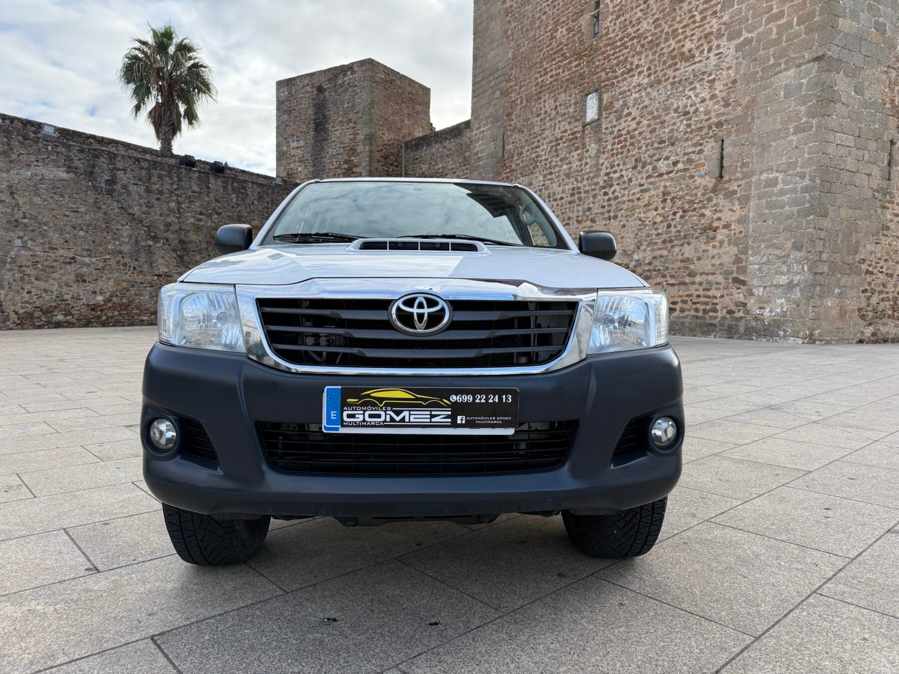 TOYOTA Hilux  2.4 D4D Cabina Doble GX 4x4