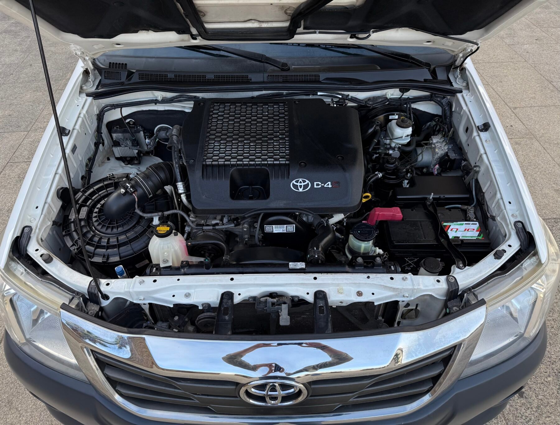 TOYOTA Hilux  2.4 D4D Cabina Doble GX 4x4