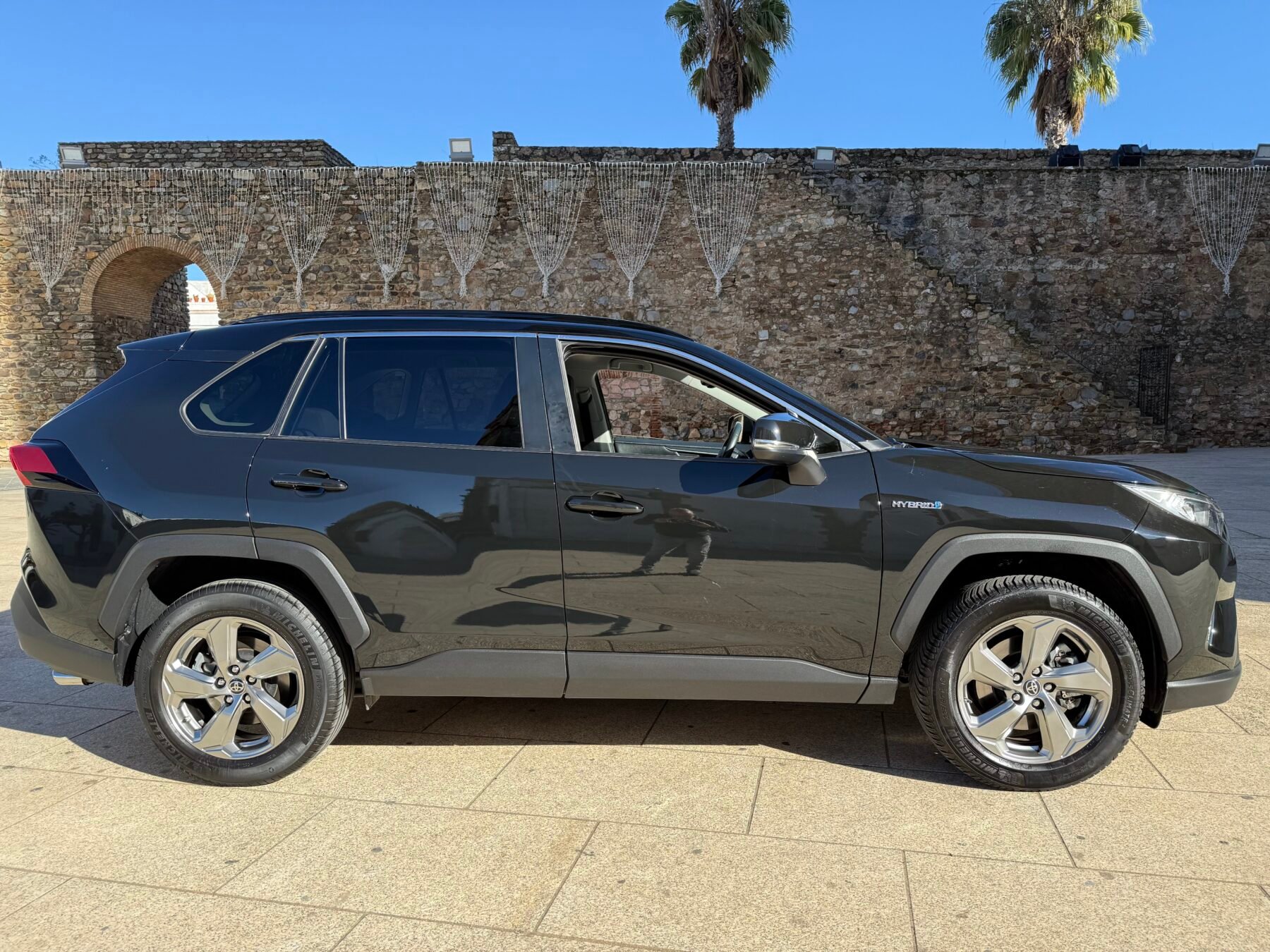 TOYOTA Rav4  2.5l 220H Advance Auto 