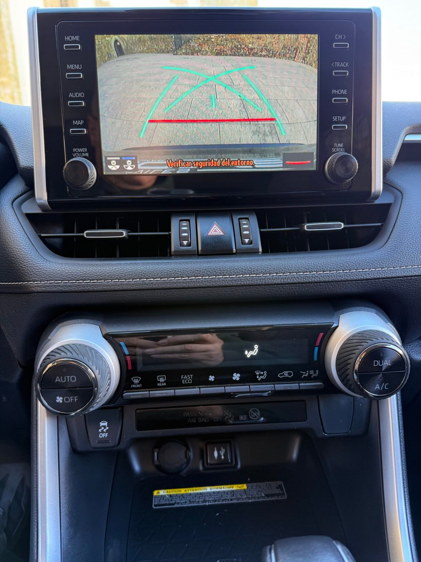 TOYOTA Rav4  2.5l 220H Advance Auto 