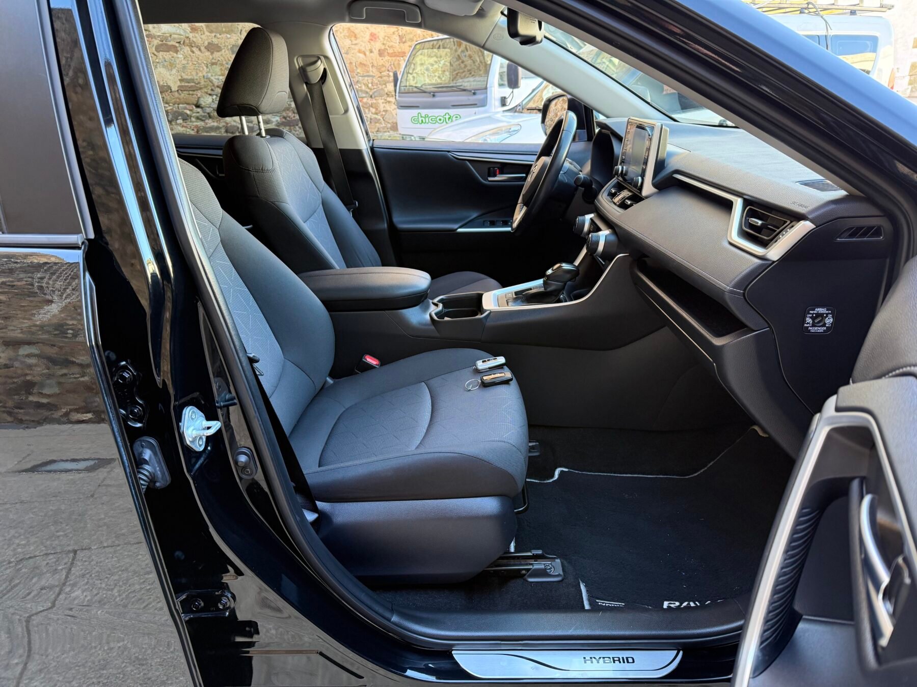 TOYOTA Rav4  2.5l 220H Advance Auto 