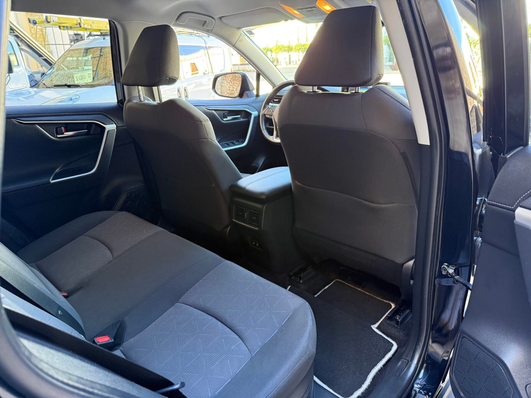 TOYOTA Rav4  2.5l 220H Advance Auto 