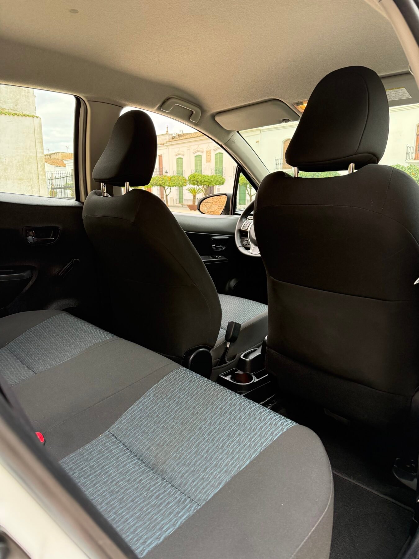 TOYOTA Yaris 1.4 Dual VVT-i Active 100 CV Auto