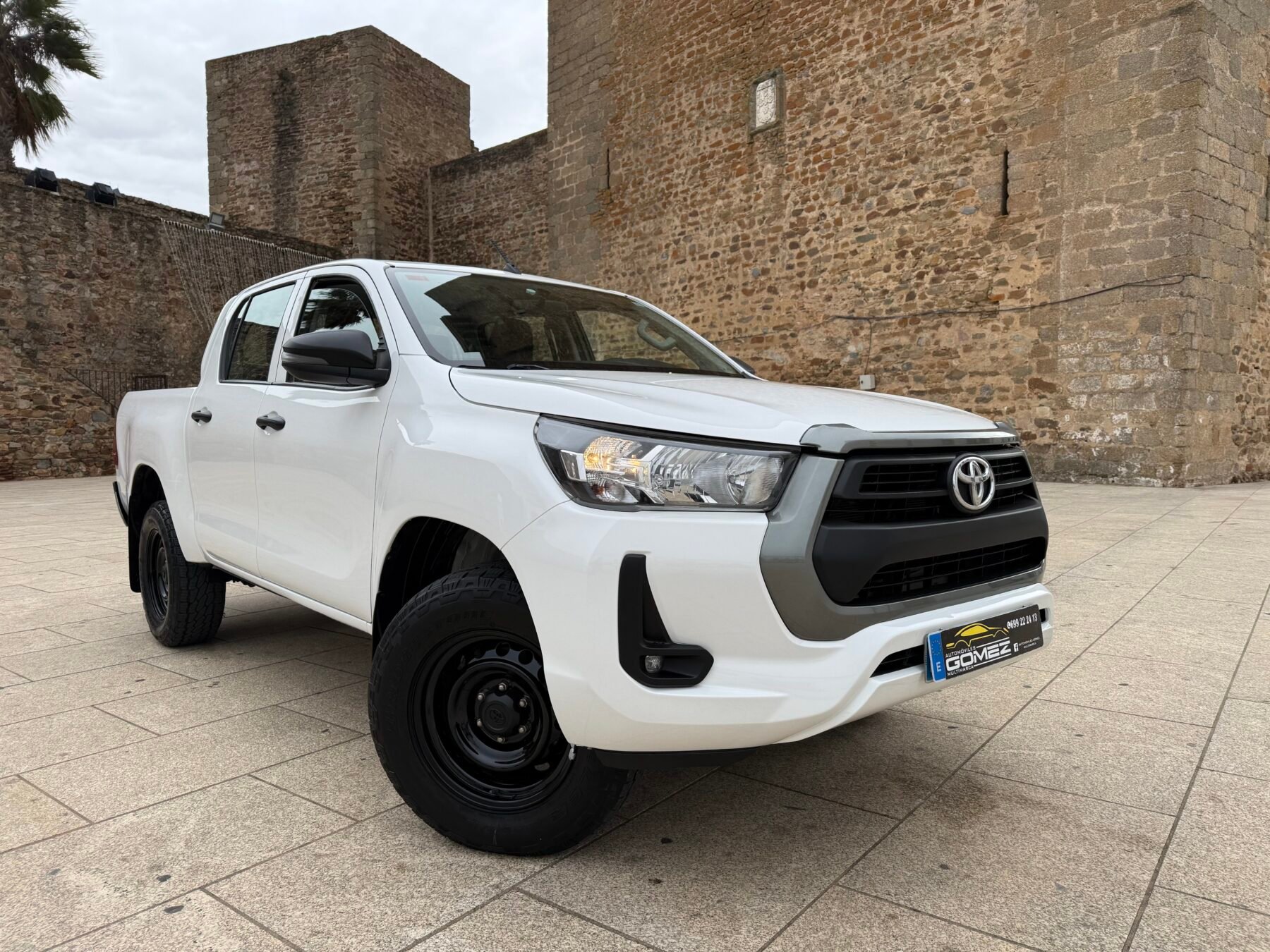 TOYOTA Hilux pickup 2.4 D-4D Cabina Doble GX 