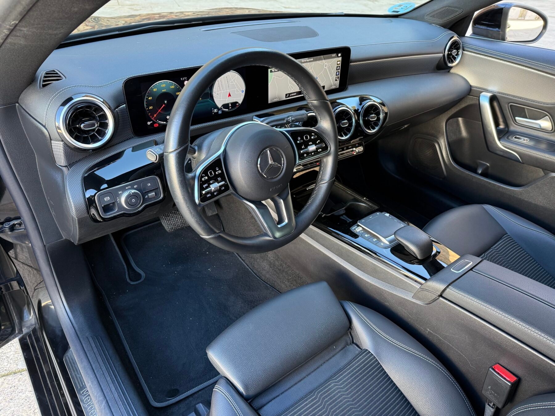 MERCEDES-BENZ CLA coupé 200 D AMG Auto