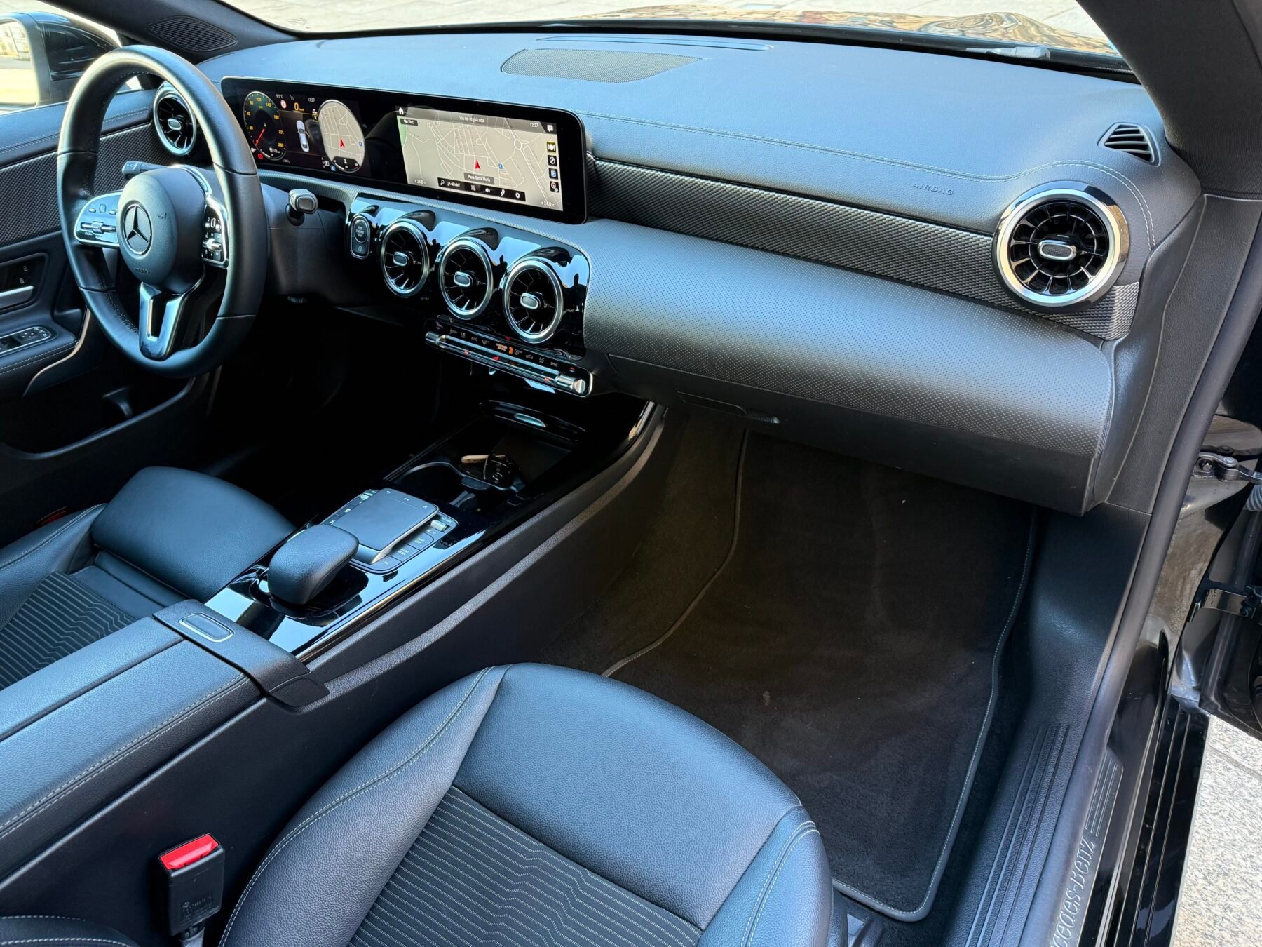 MERCEDES-BENZ CLA coupé 200 D AMG Auto