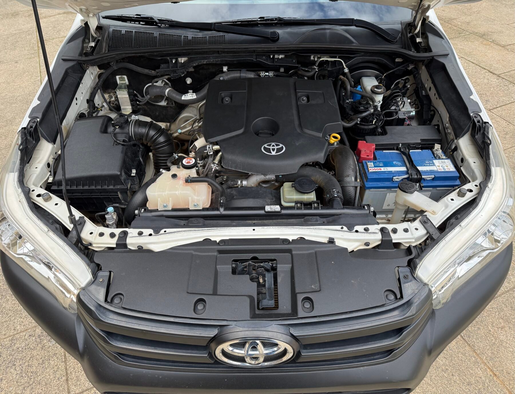 TOYOTA Hilux PICKUP 2.4 D-4D CABINA DOBLE GX