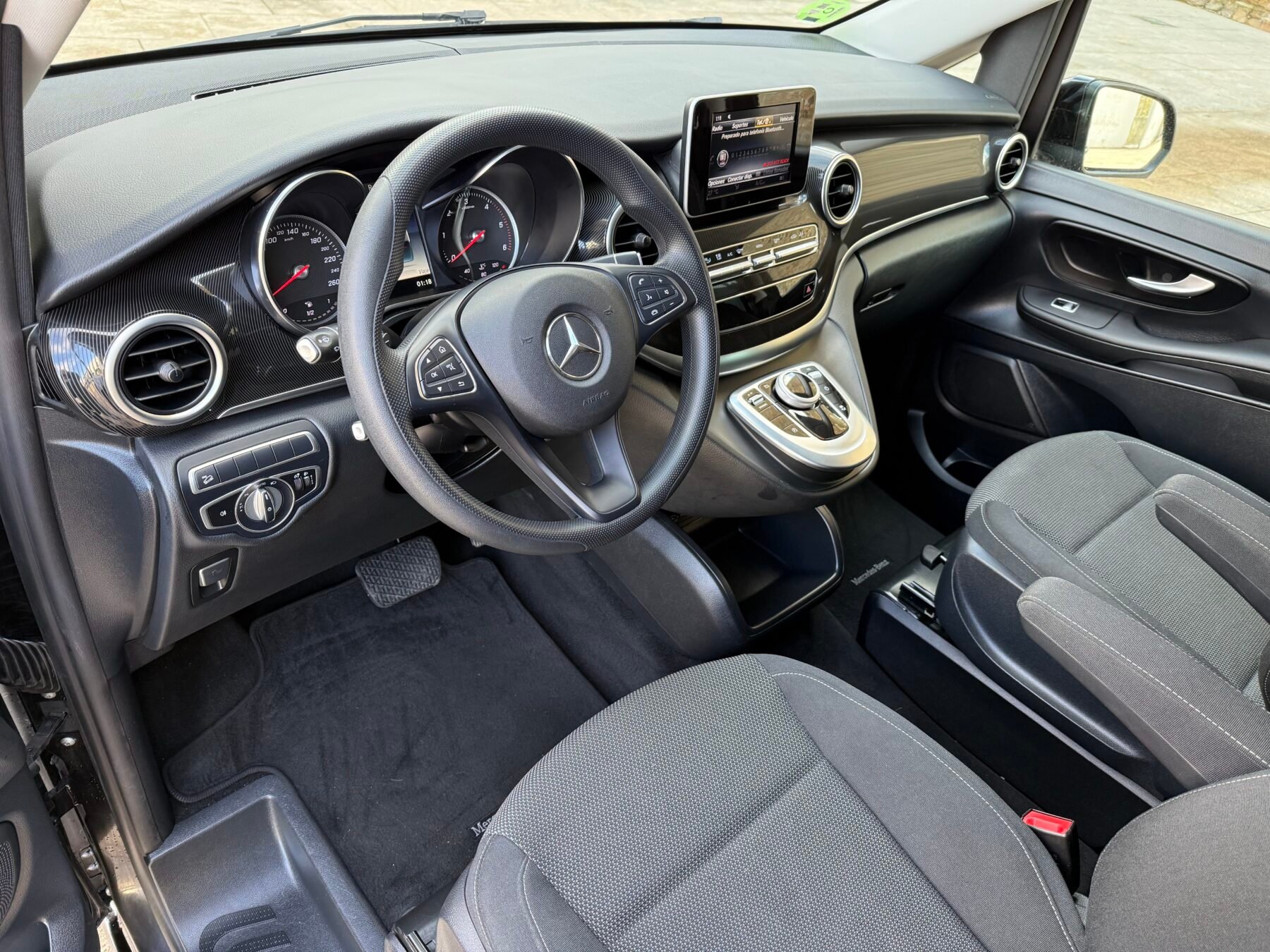 MERCEDES-BENZ Clase V 220 d 4МАтІС Auto 8 Plazas 