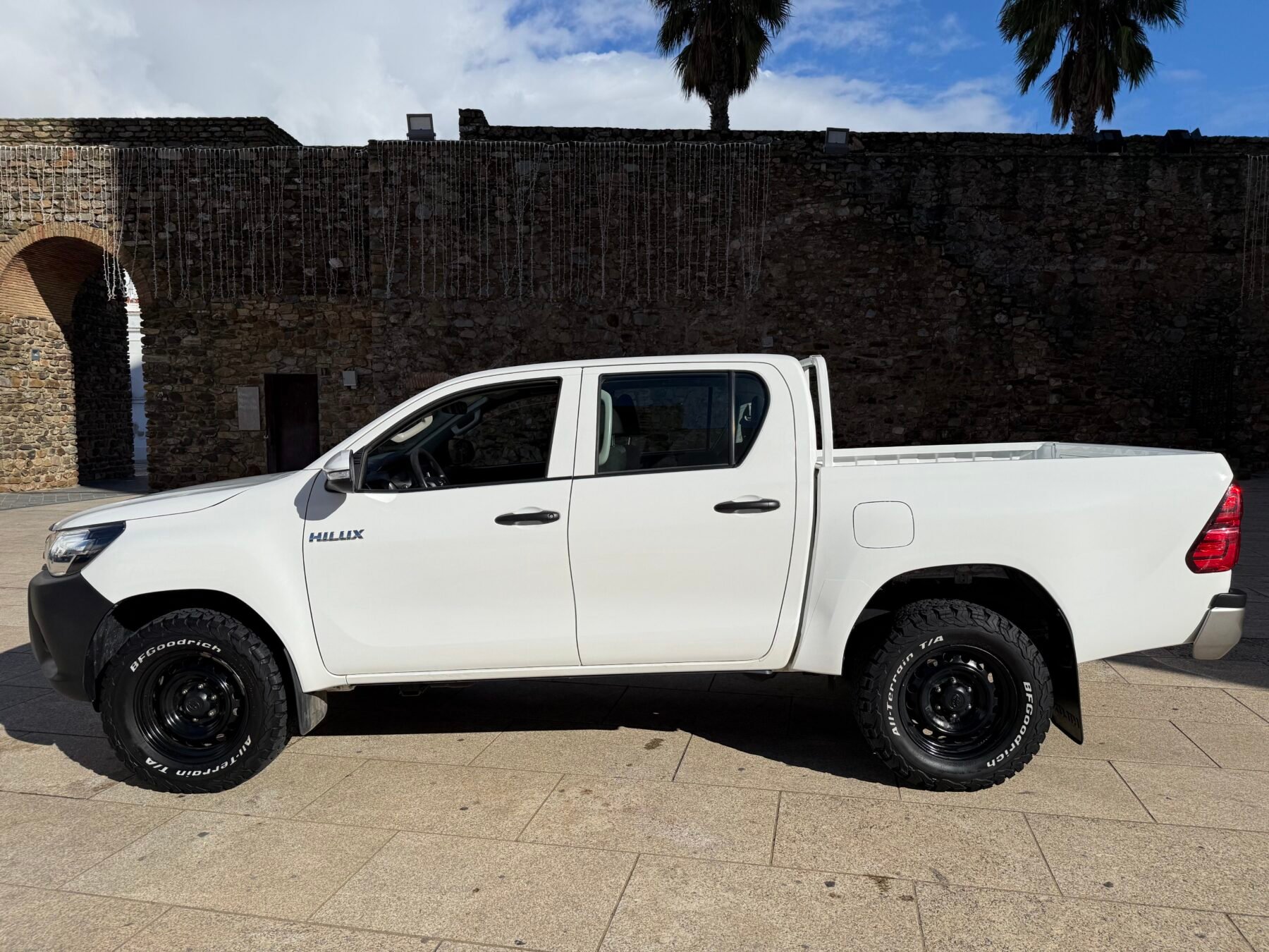 TOYOTA Hilux VU pickup 2.4 D-4D Cabina Doble GX 4x4 