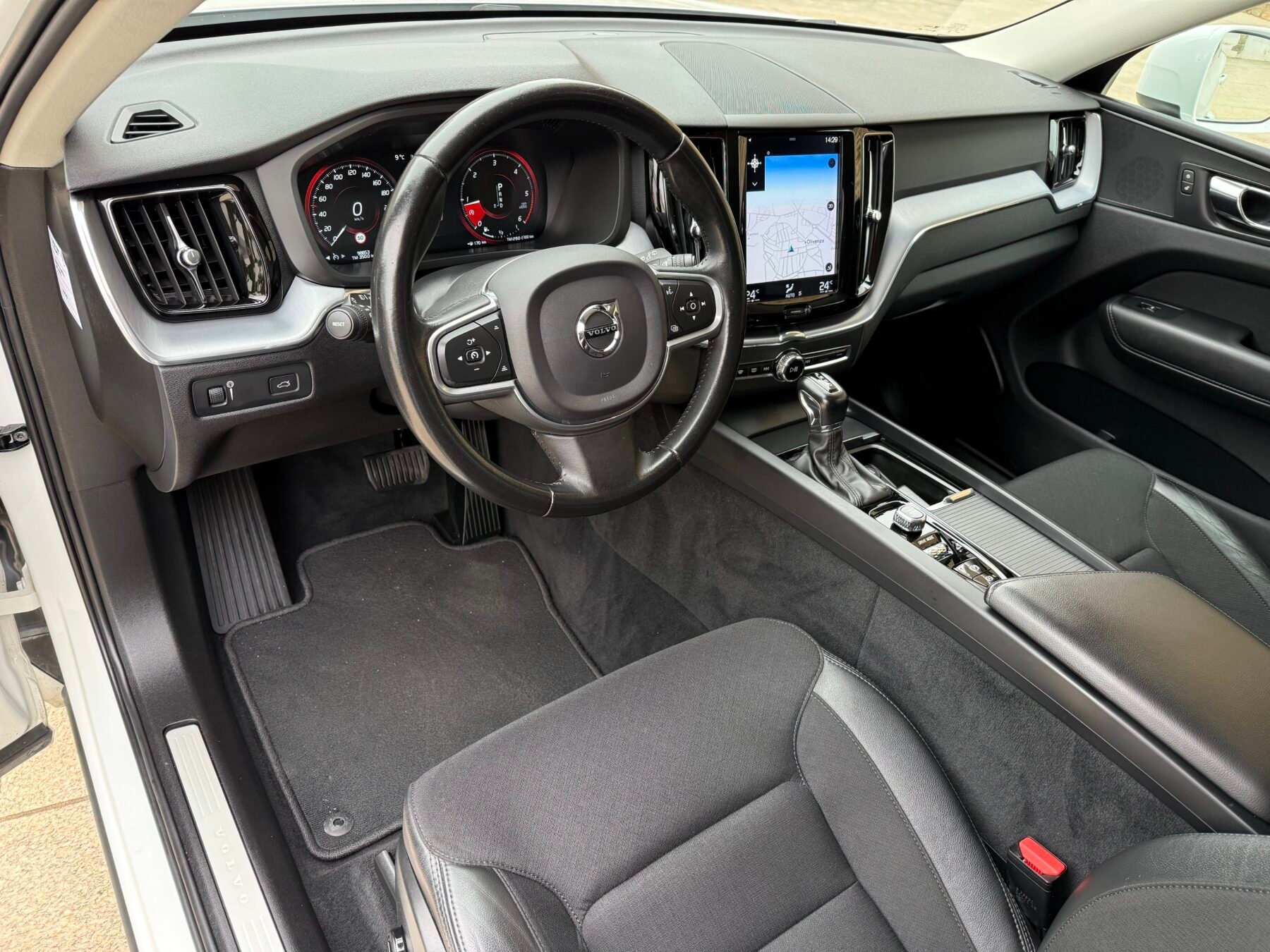 VOLVO XC60 2.0 D4 Business Plus Auto 197 CV Auto