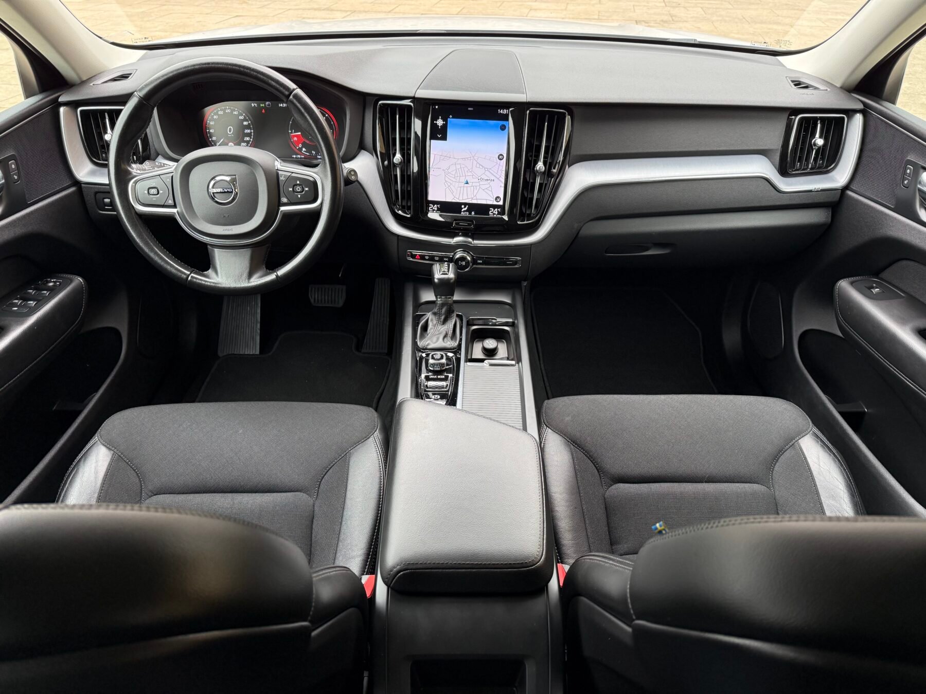 VOLVO XC60 2.0 D4 Business Plus Auto 197 CV Auto