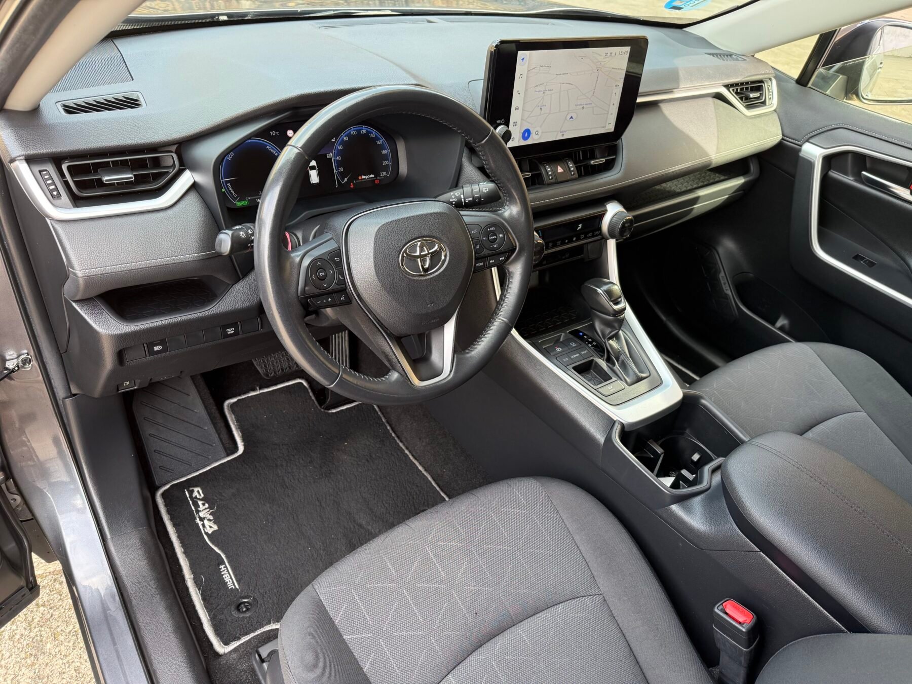 TOYOTA Rav4  2.5l 220H Advance 