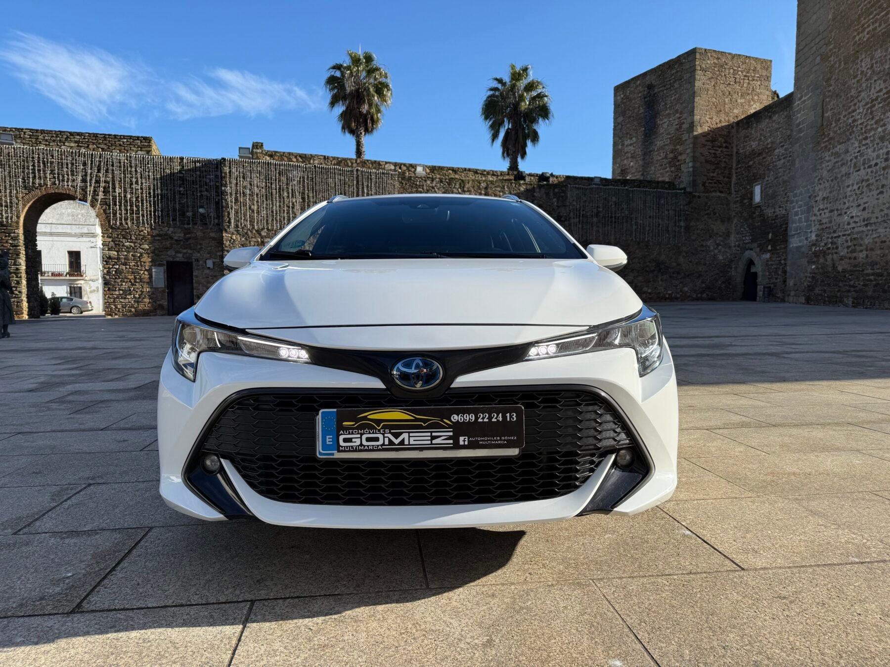 TOYOTA Auris Corolla  familiar 1.8 125H ACTIVE TECH E-CVT TOU SPORT 