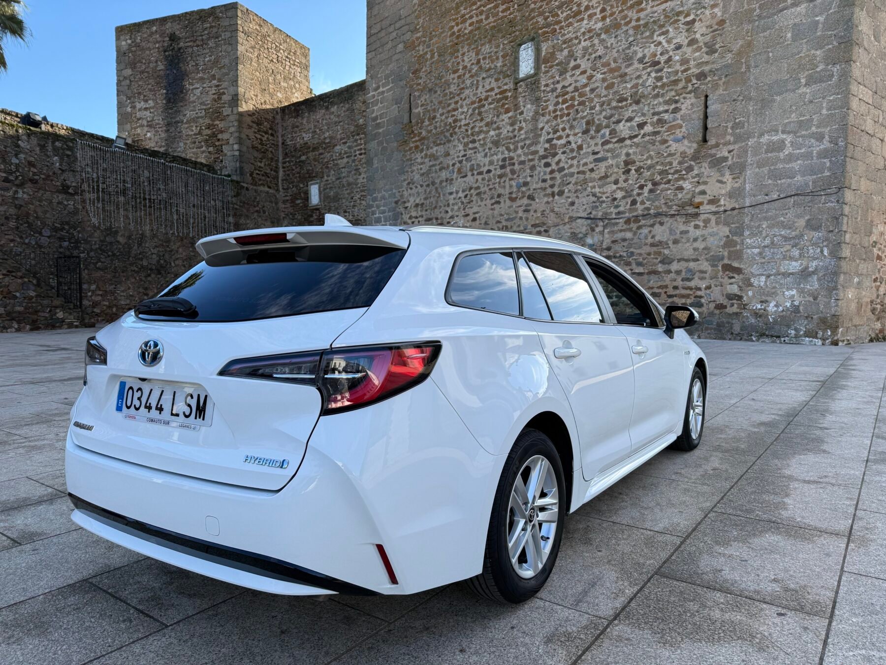 TOYOTA Auris Corolla  familiar 1.8 125H ACTIVE TECH E-CVT TOU SPORT 