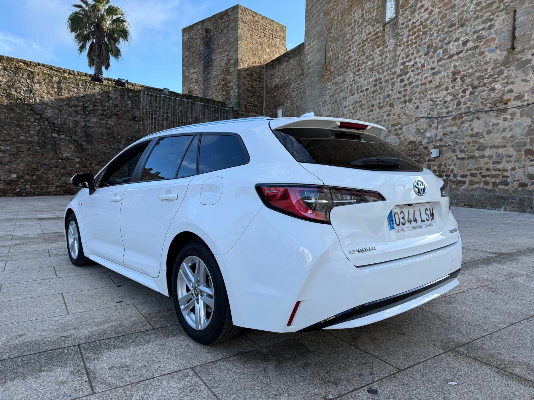 TOYOTA Auris Corolla  familiar 1.8 125H ACTIVE TECH E-CVT TOU SPORT 