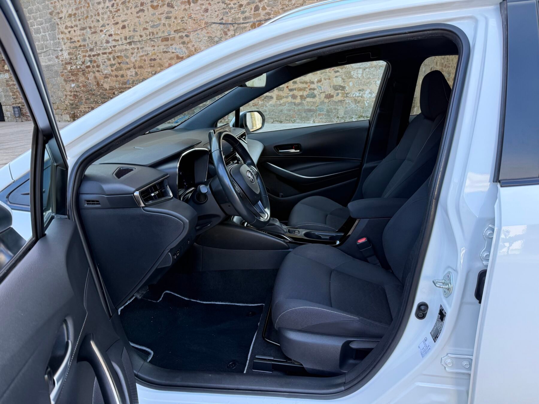 TOYOTA Auris Corolla  familiar 1.8 125H ACTIVE TECH E-CVT TOU SPORT 