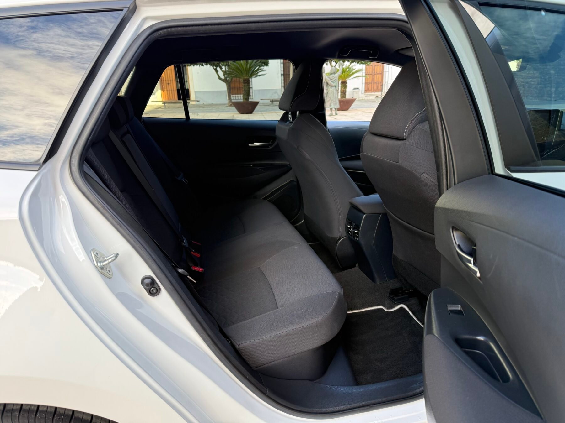 TOYOTA Auris Corolla  familiar 1.8 125H ACTIVE TECH E-CVT TOU SPORT 