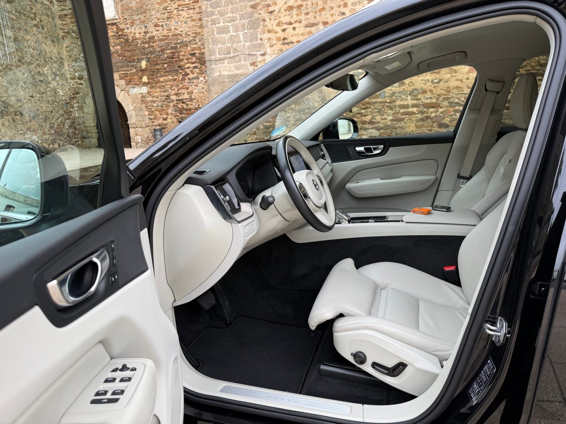 VOLVO XC60 Inscription AWD 2.0 B4 197 CV Auto 