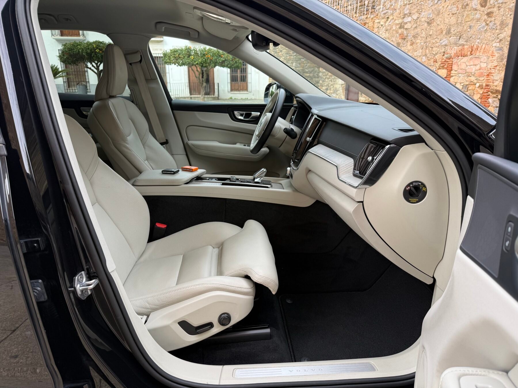 VOLVO XC60 Inscription AWD 2.0 B4 197 CV Auto 