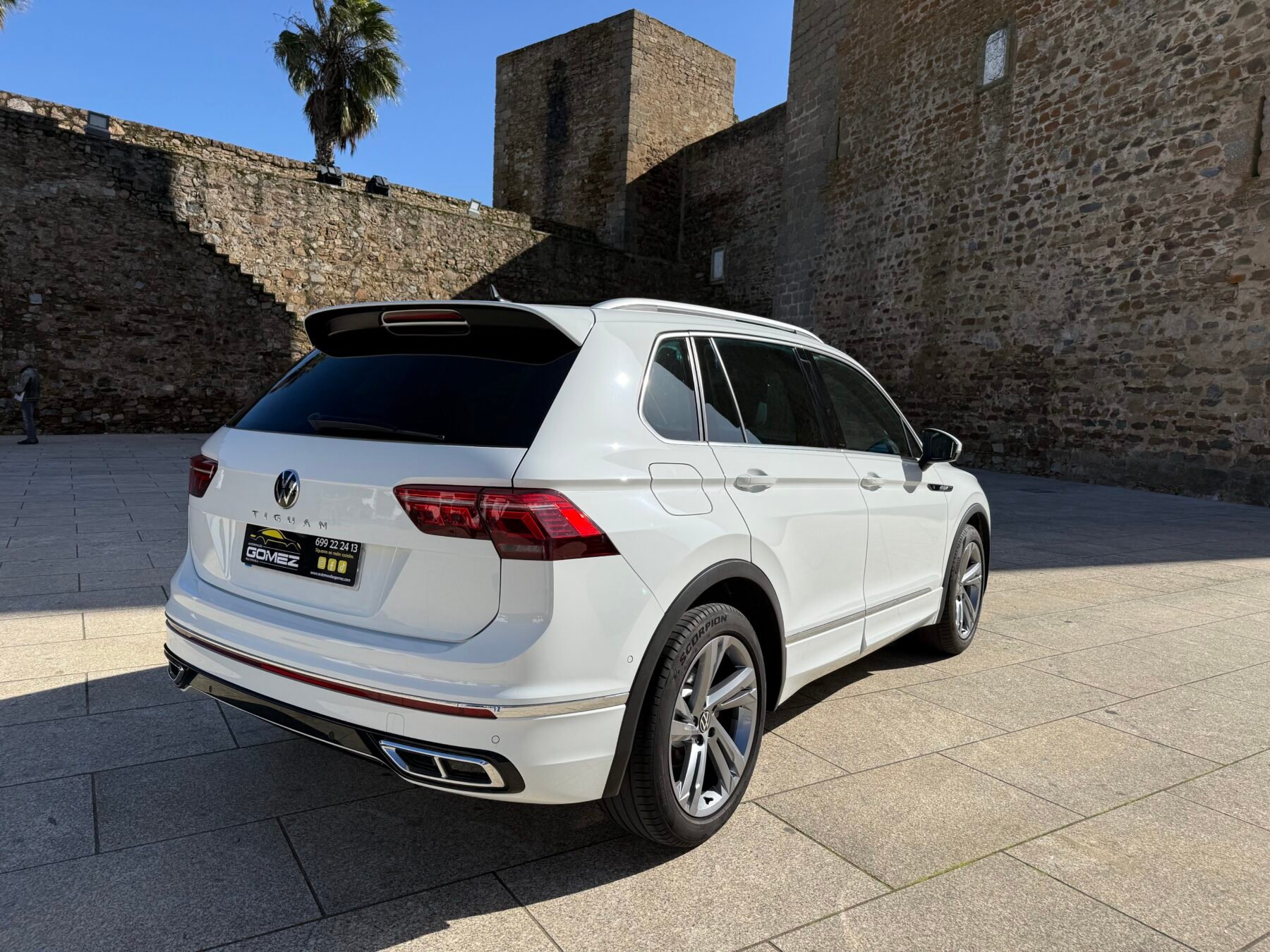VOLKSWAGEN Tiguan R-Line 2.0 TDI Techo 150 CV 