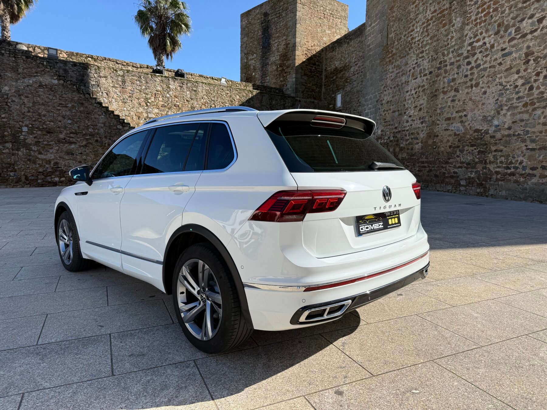 VOLKSWAGEN Tiguan R-Line 2.0 TDI Techo 150 CV 