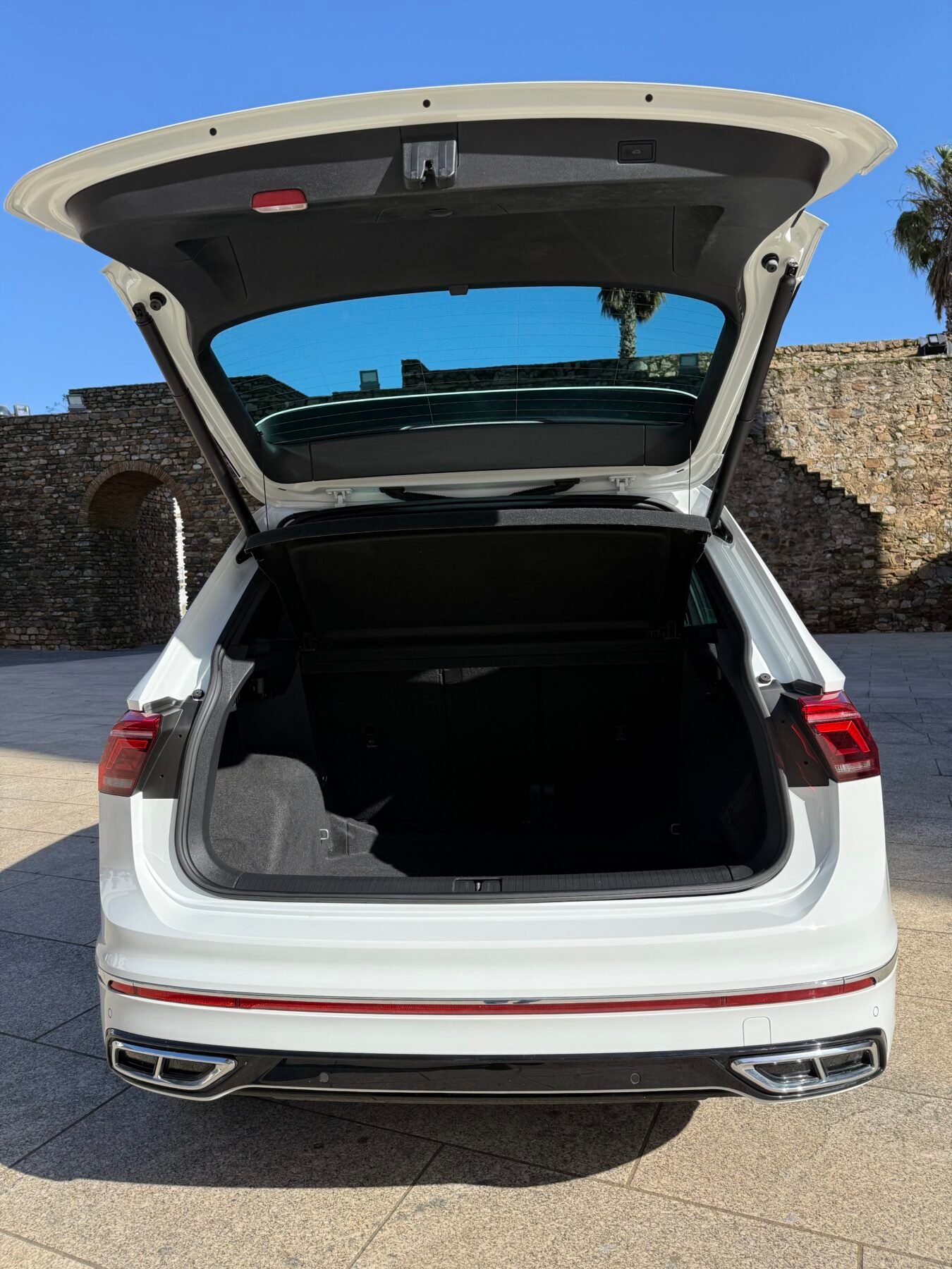 VOLKSWAGEN Tiguan R-Line 2.0 TDI Techo 150 CV 