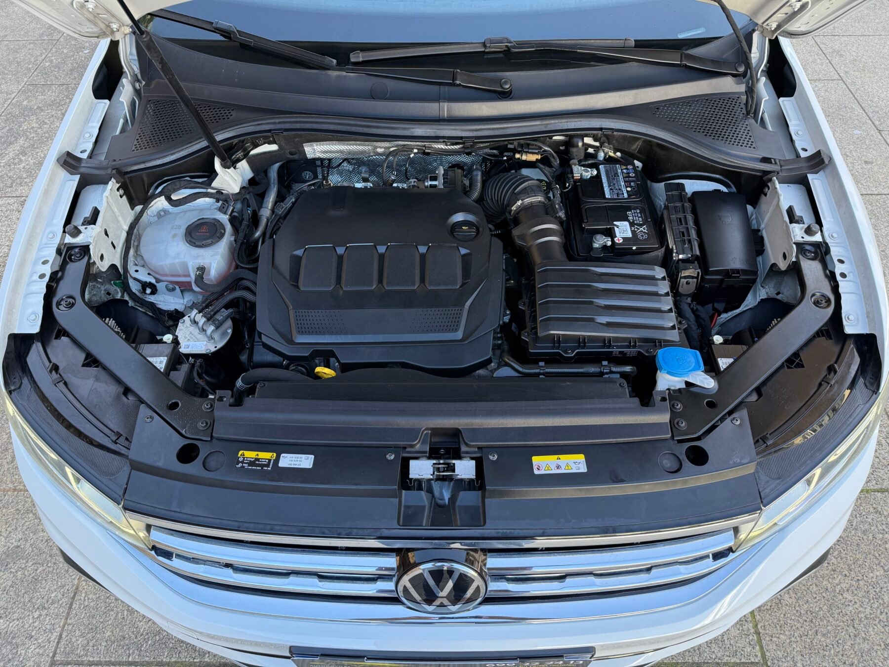 VOLKSWAGEN Tiguan R-Line 2.0 TDI Techo 150 CV 