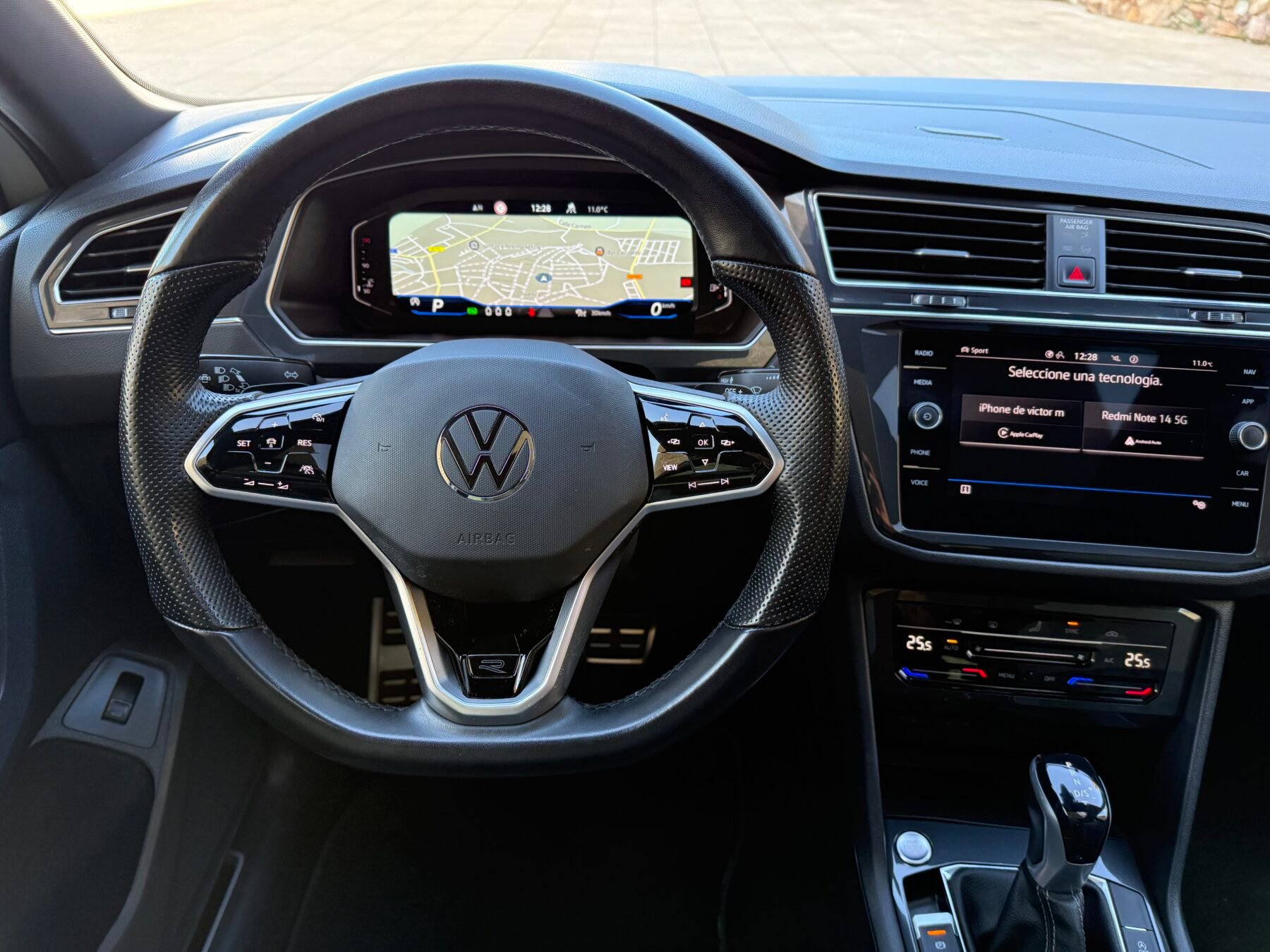 VOLKSWAGEN Tiguan R-Line 2.0 TDI Techo 150 CV 