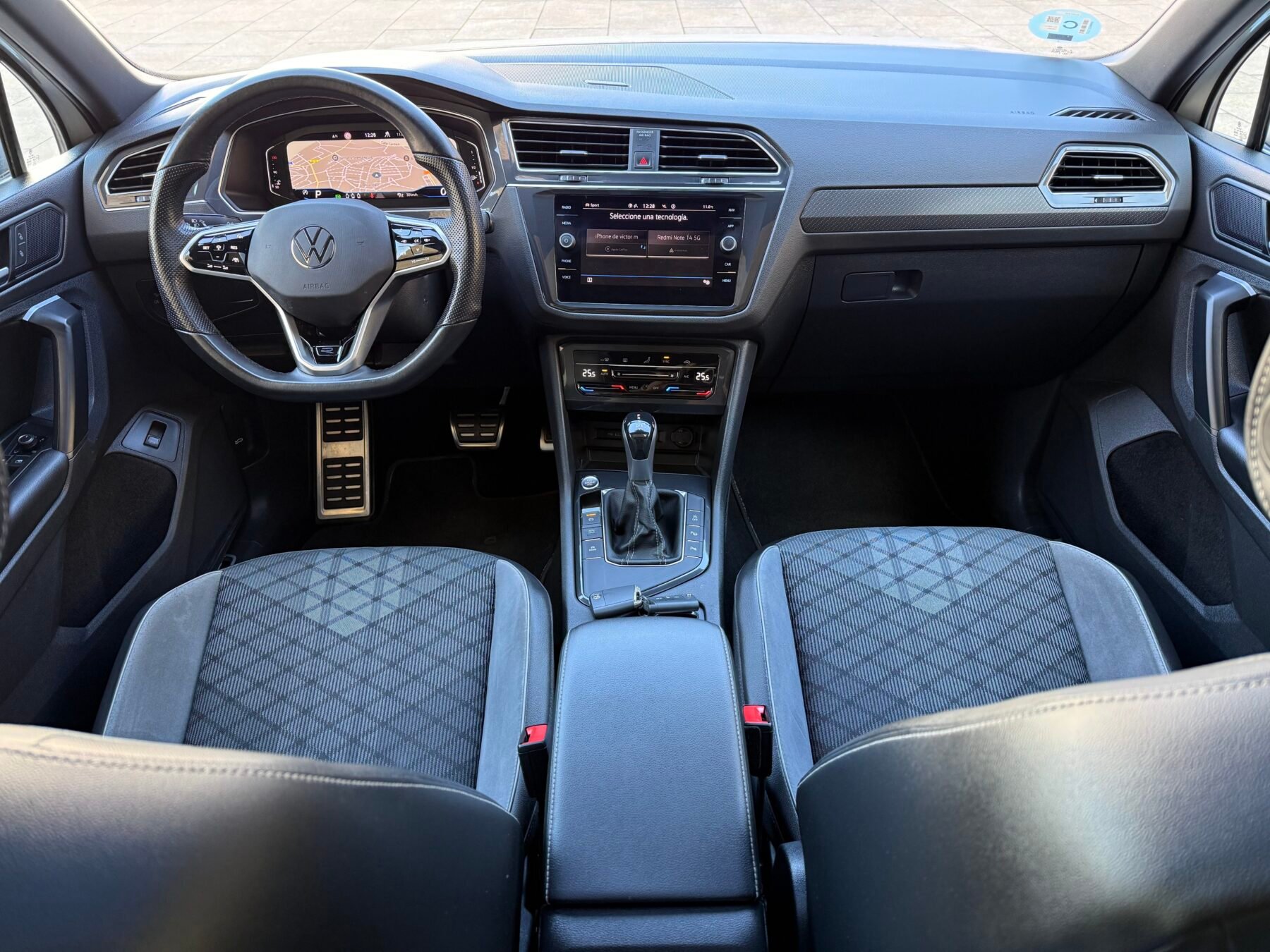 VOLKSWAGEN Tiguan R-Line 2.0 TDI Techo 150 CV 