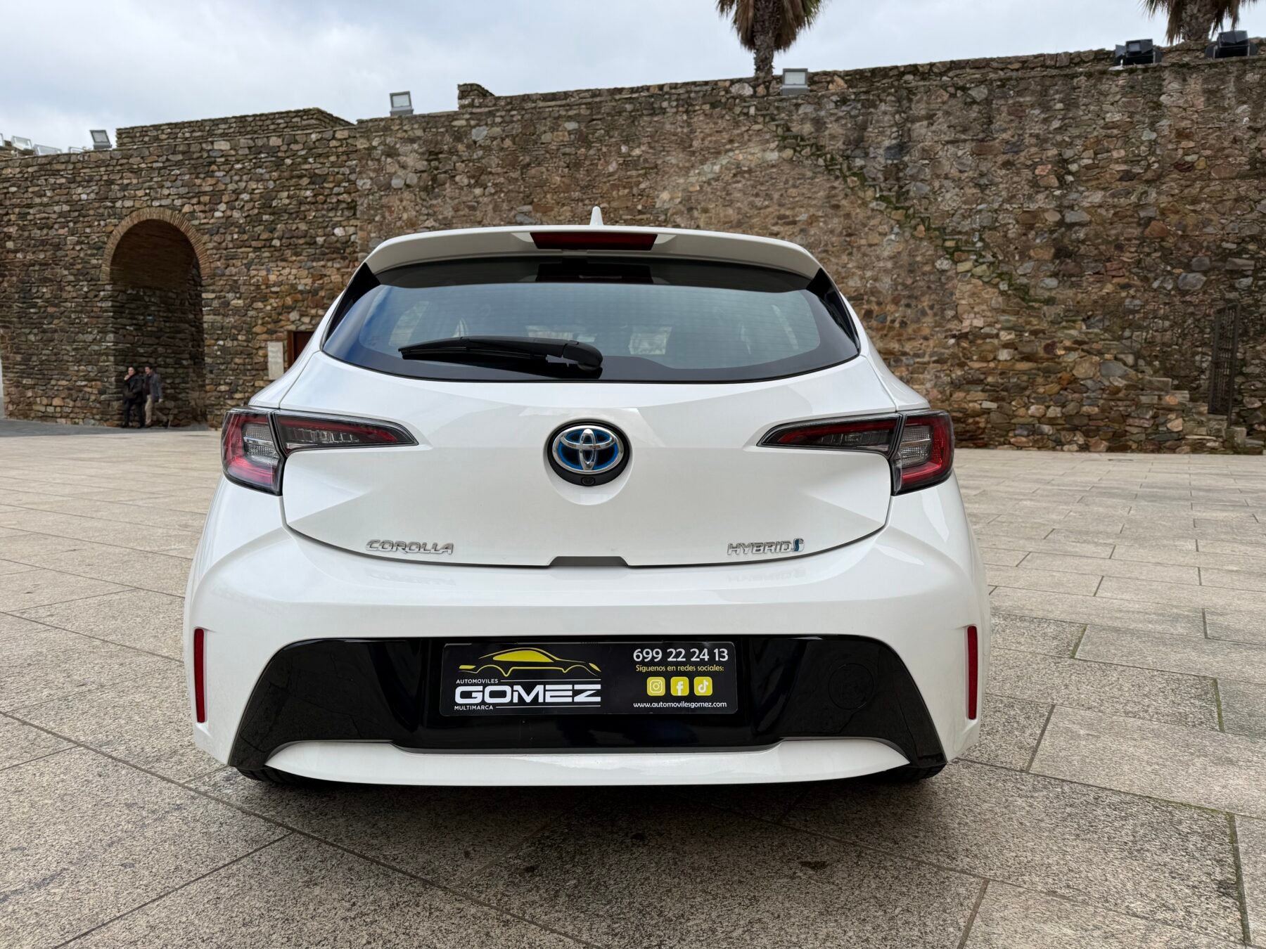 TOYOTA Corolla  1.8 125H ACTIVE TECH E-CVT